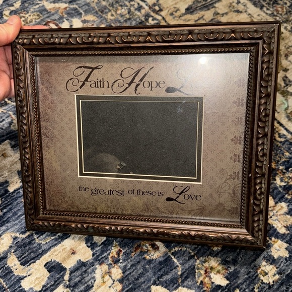 Wooden Picture frame FAITH HOPE LOVE - Picture 1 of 12